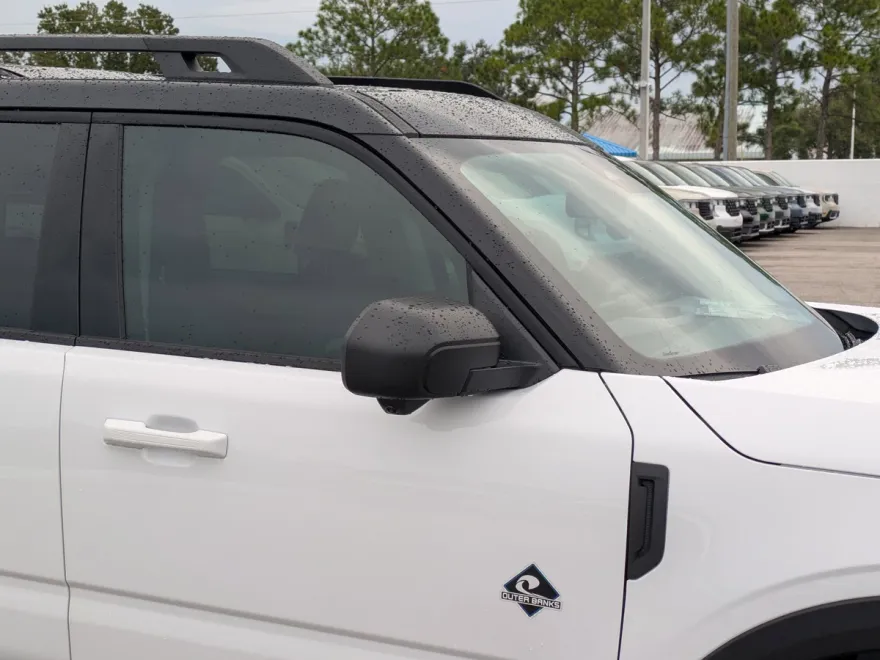 2025 Ford Bronco Sport Outer Banks photo 1