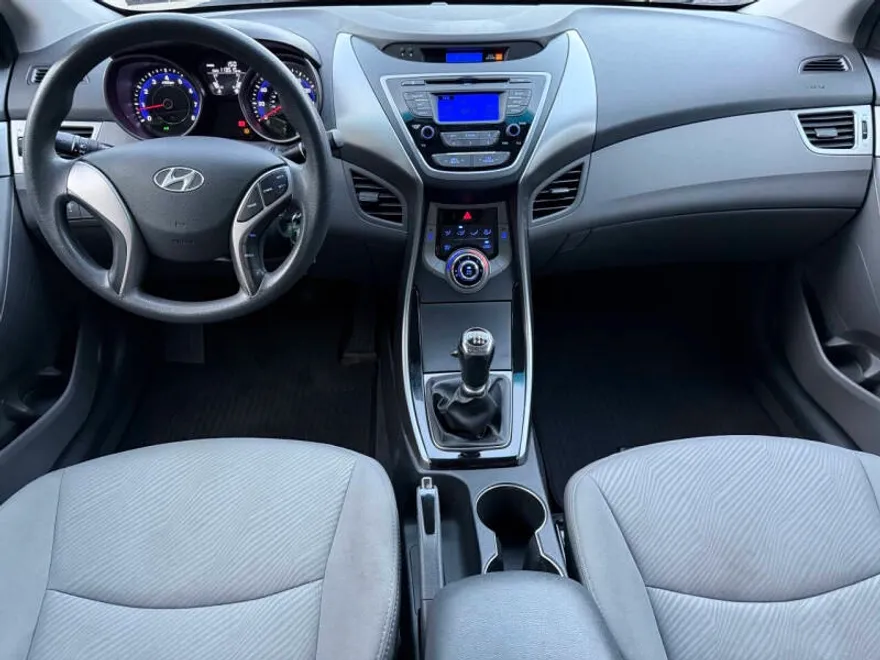 2013 Hyundai Elantra GLS photo 1