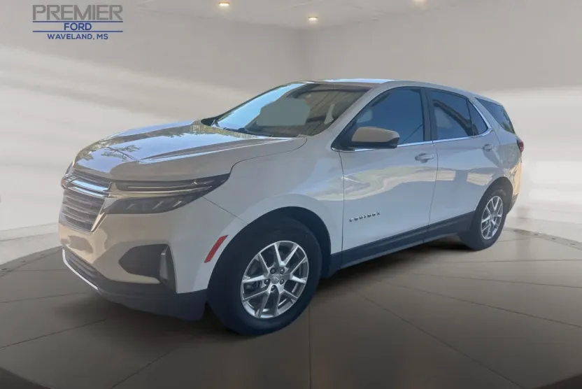 2022 Chevrolet Equinox LT photo 1