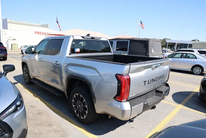 2025 Toyota Tundra Limited photo 1
