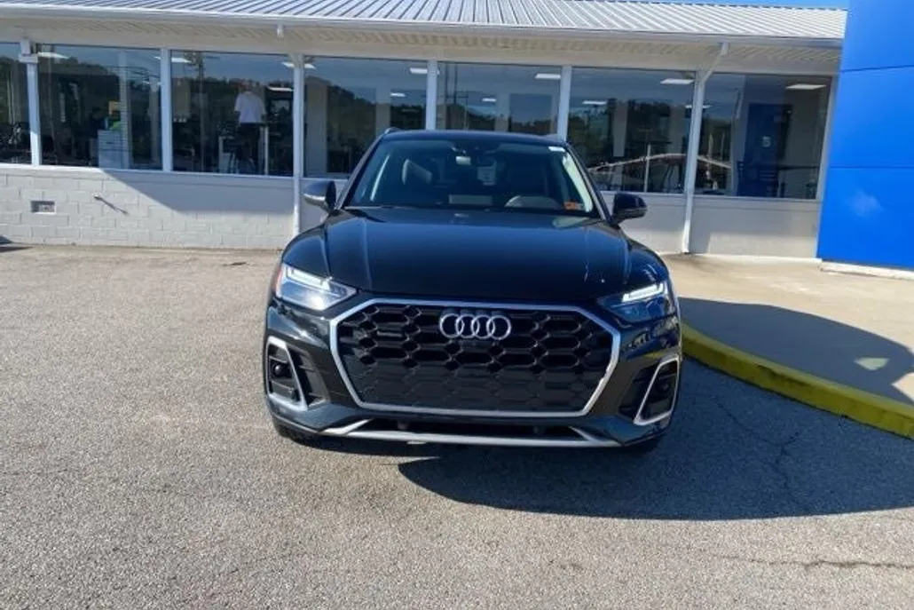 2023 Audi Q5 45 S line Premium photo 1