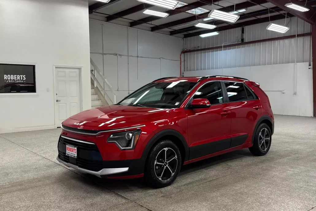 2023 Kia Niro EX photo 1