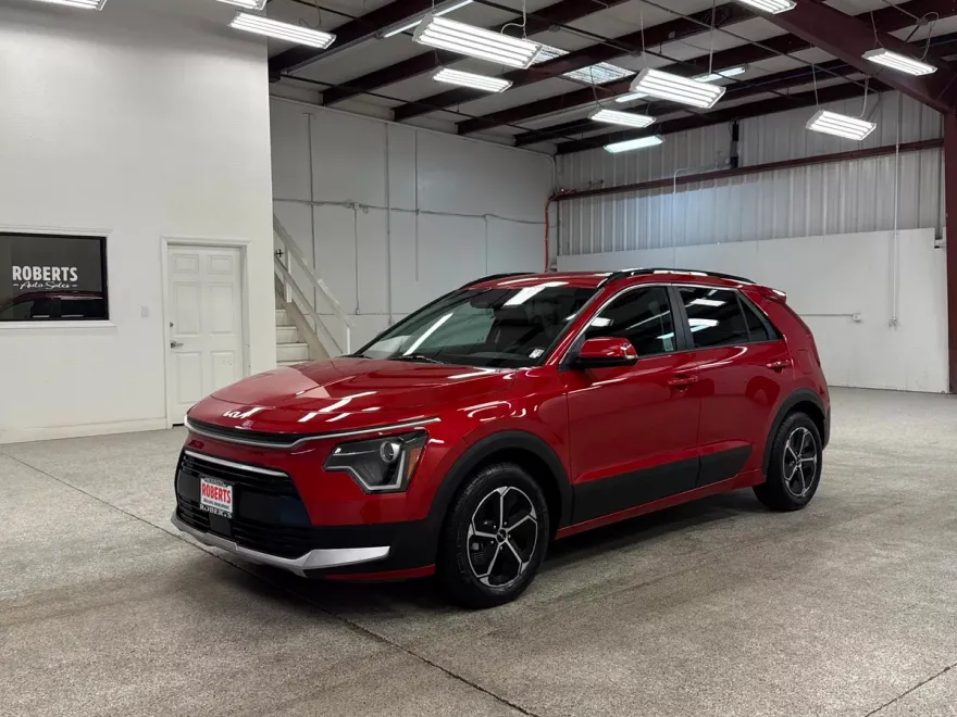 2023 Kia Niro EX photo 1