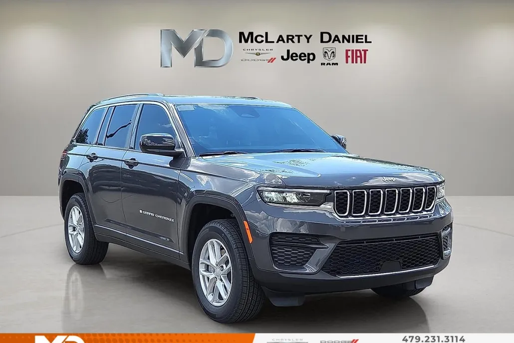 2025 Jeep Grand Cherokee Laredo X photo 1