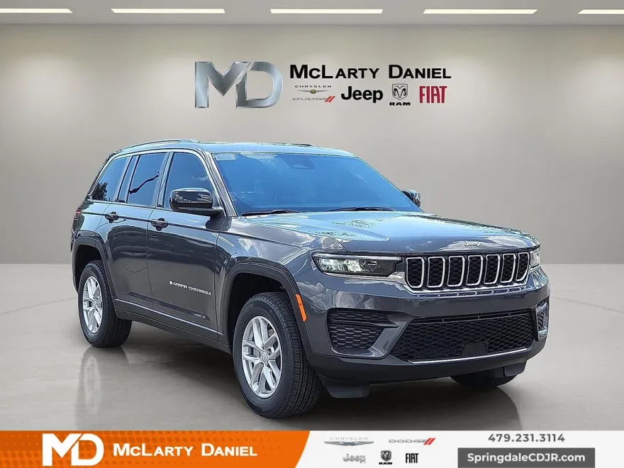 2025 Jeep Grand Cherokee Laredo X photo 1
