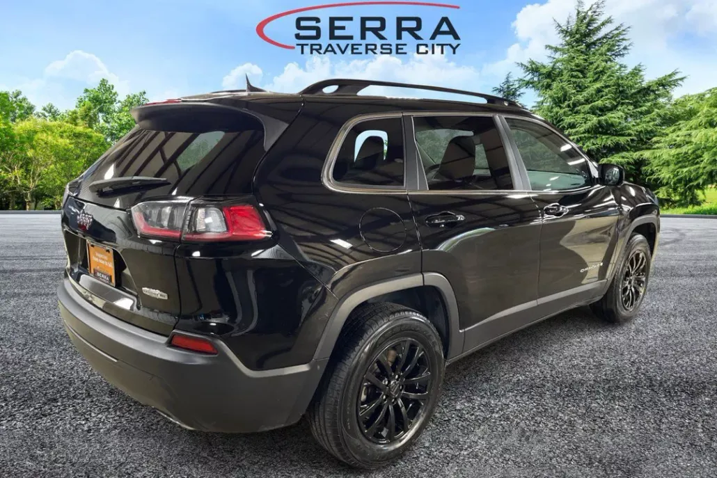 2022 Jeep Cherokee Latitude Lux photo 1