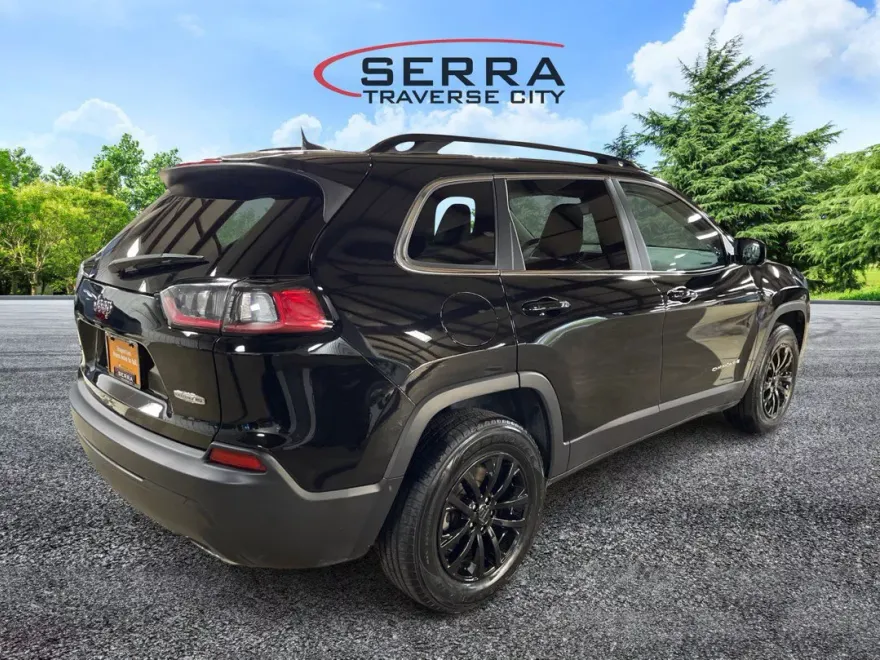 2022 Jeep Cherokee Latitude Lux photo 1