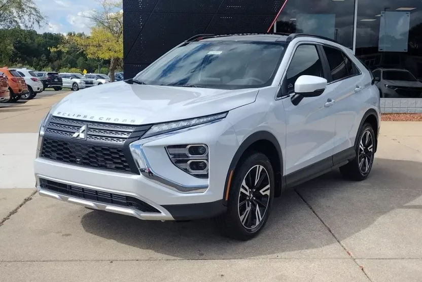 2026 Mitsubishi Eclipse Cross SE photo 1