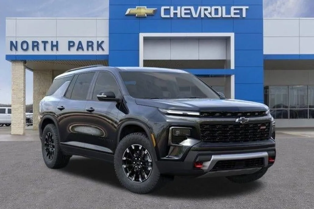 2026 Chevrolet Traverse Z71 photo 1