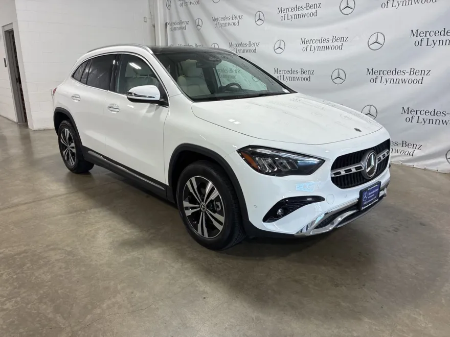 2025 Mercedes Benz GLA 250 4MATIC photo 1