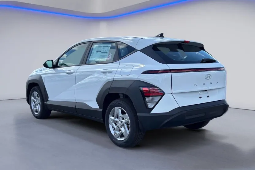 2025 Hyundai Kona SE photo 1