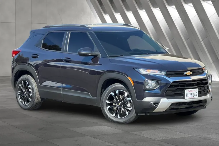 2021 Chevrolet Trailblazer LT photo 1