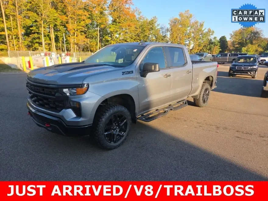 2024 Chevrolet Silverado 1500 Custom Trail Boss photo 1