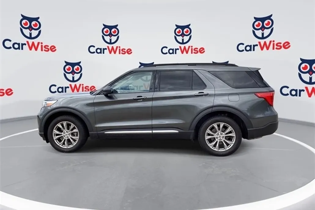 2020 Ford Explorer XLT photo 1