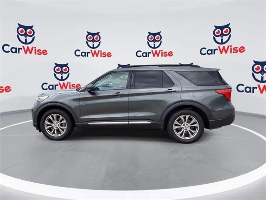 2020 Ford Explorer XLT photo 1