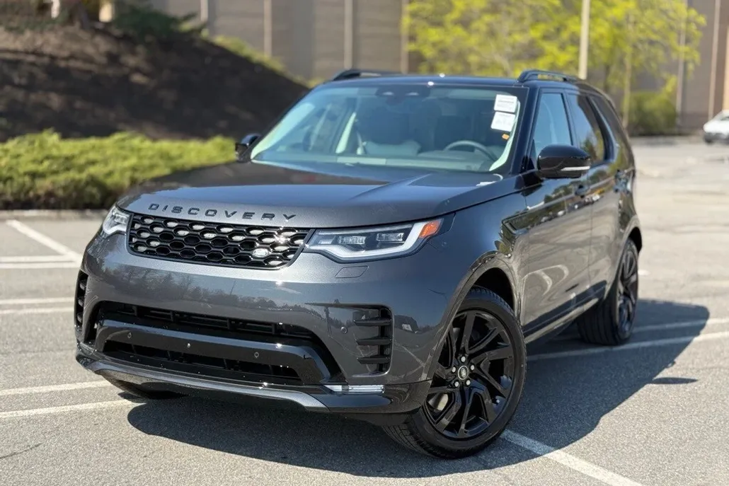 2025 Land Rover Discovery SE photo 1