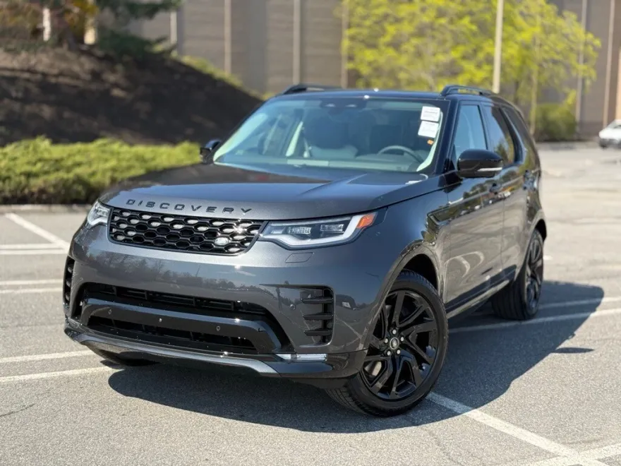 2025 Land Rover Discovery SE photo 1