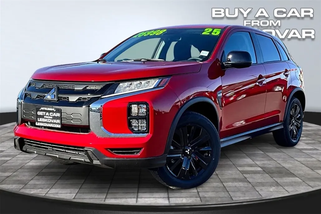 2025 Mitsubishi Outlander Sport LE photo 1