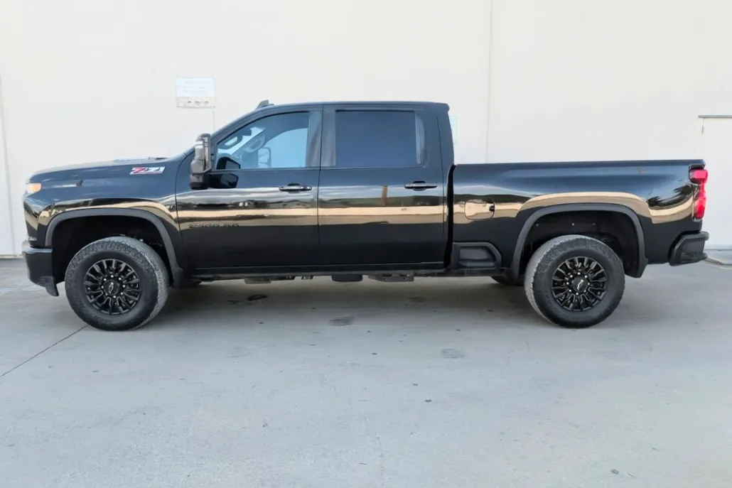 2021 Chevrolet Silverado 2500HD LT photo 1