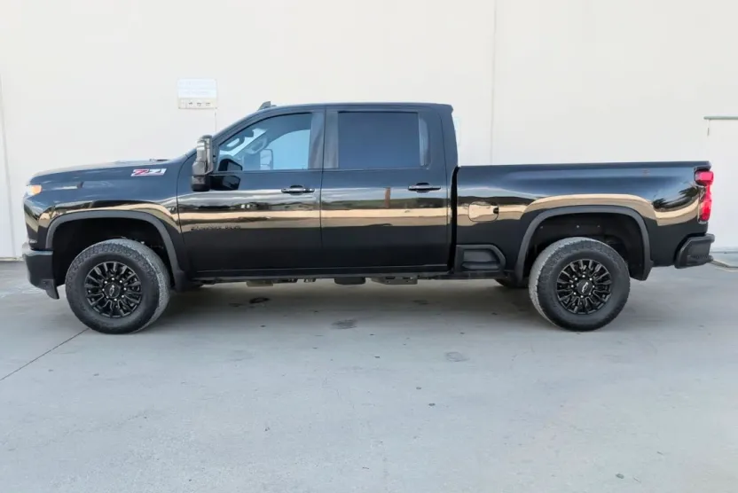 2021 Chevrolet Silverado 2500HD LT photo 1