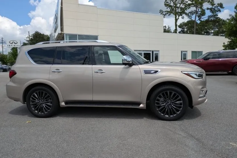 2024 Infiniti QX80 Sensory photo 1