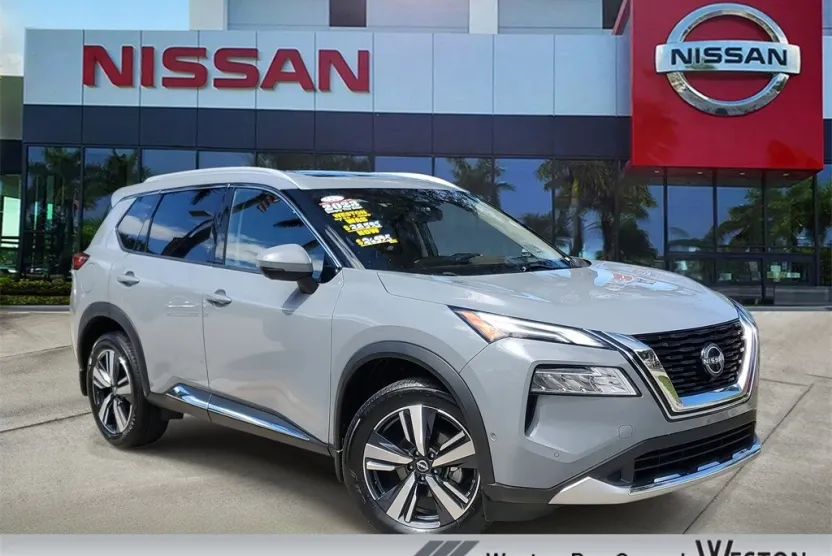 2023 Nissan Rogue Platinum photo 1