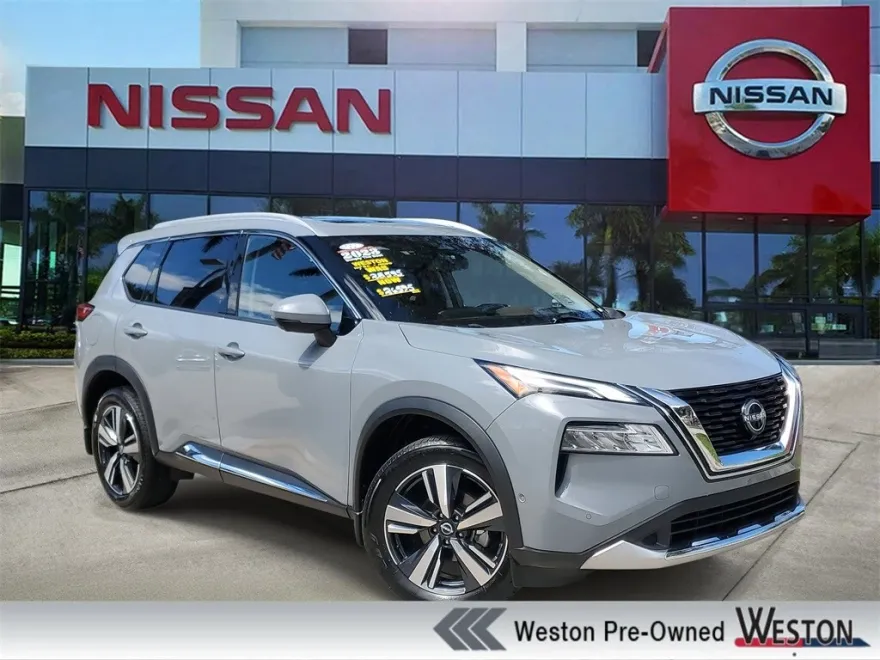 2023 Nissan Rogue Platinum photo 1