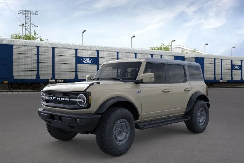 2025 Ford Bronco Outer Banks photo 1