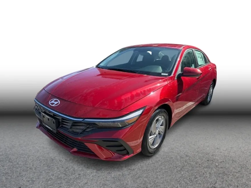 2025 Hyundai Elantra SE photo 1