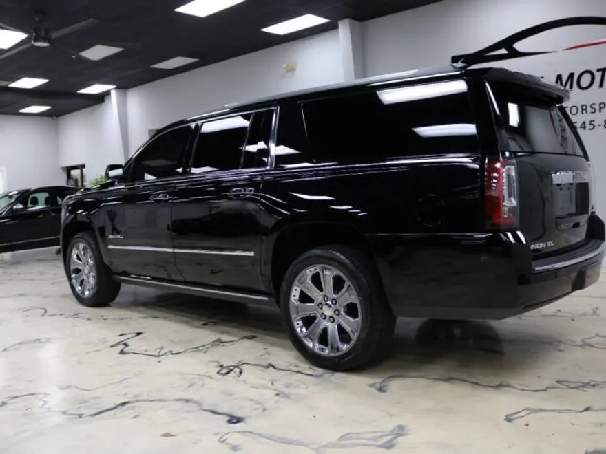2015 Gmc Yukon XL Denali photo 1