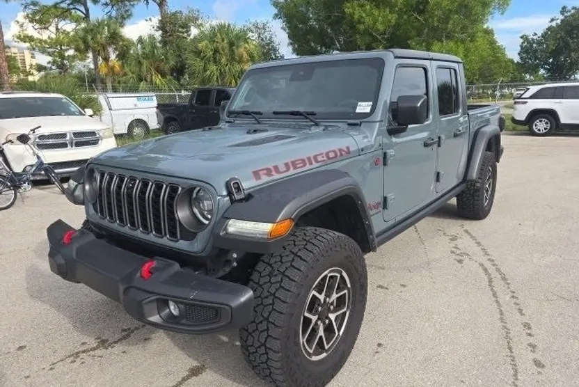 2024 Jeep Gladiator Rubicon photo 1