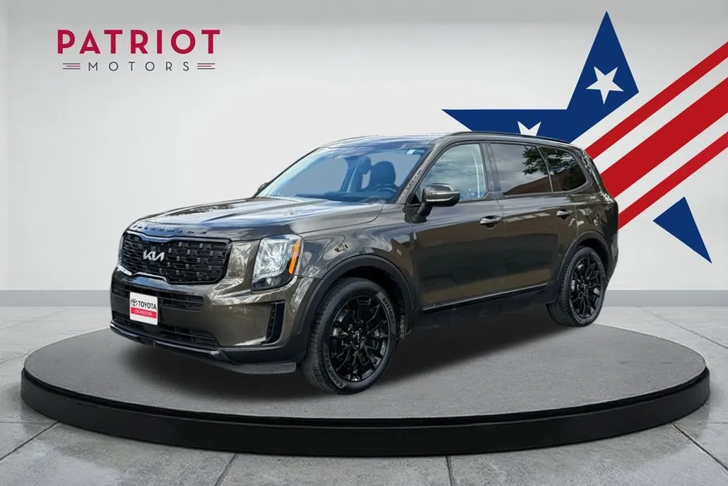 2022 Kia Telluride EX photo 1