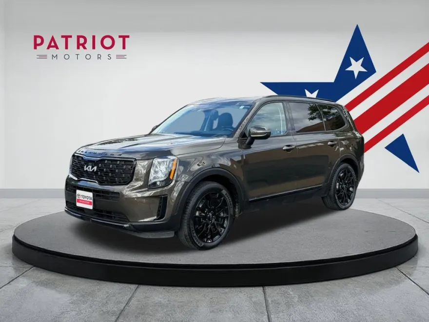 2022 Kia Telluride EX photo 1