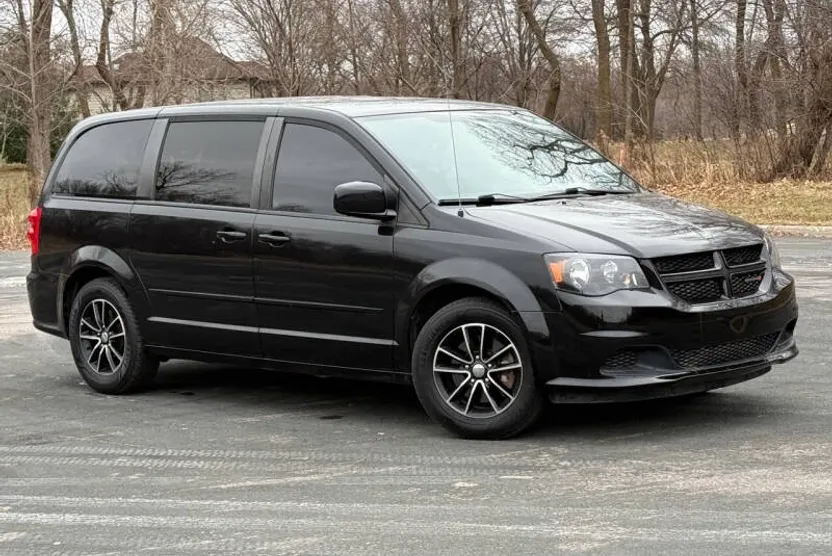 2016 Dodge Grand Caravan SE Plus photo 1