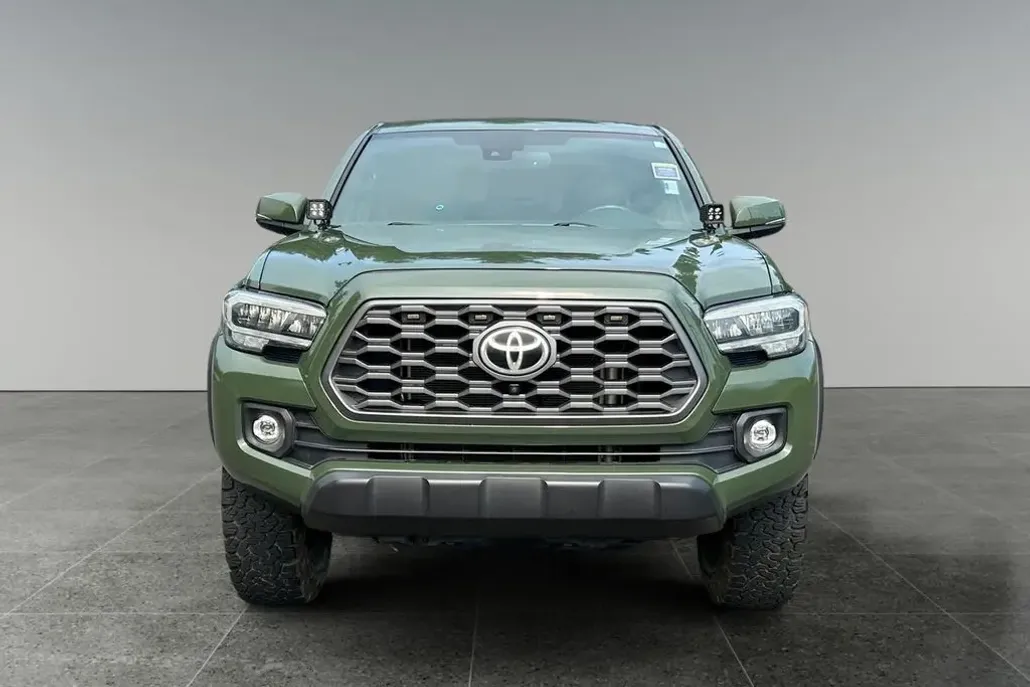 2021 Toyota Tacoma TRD Off-Road V6 photo 1