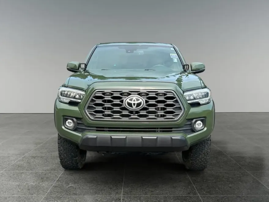 2021 Toyota Tacoma TRD Off-Road V6 photo 1