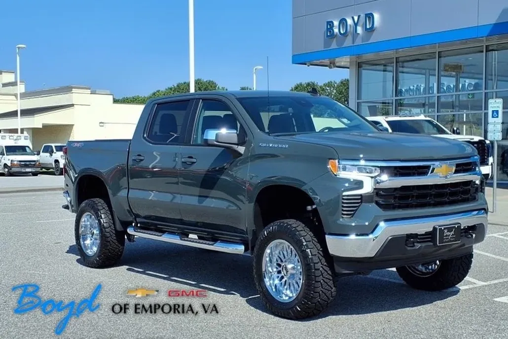 2025 Chevrolet Silverado 1500 LT photo 1