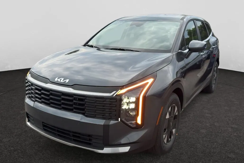 2026 Kia Sportage Hybrid LX photo 1