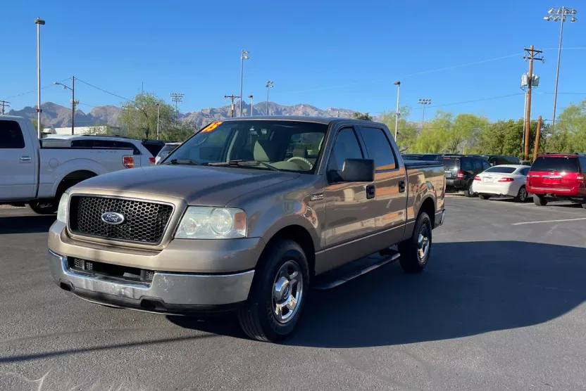2005 Ford F-150 XLT photo 1