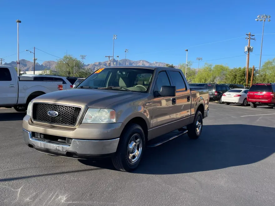 2005 Ford F-150 XLT photo 1