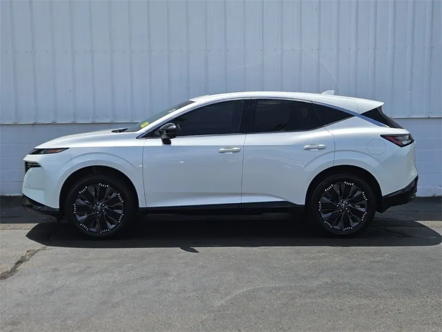 2025 Nissan Murano Platinum photo 1