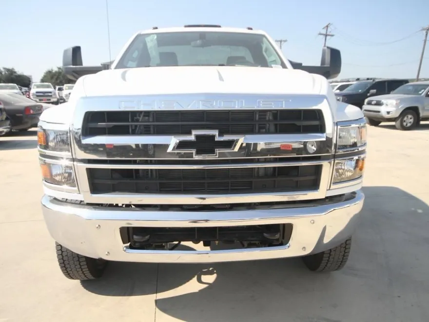 2024 Chevrolet Silverado 6500HD Work Truck photo 1