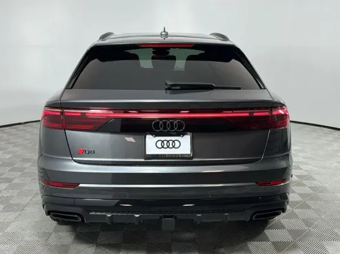 2025 Audi Q8 55 Premium Plus photo 4