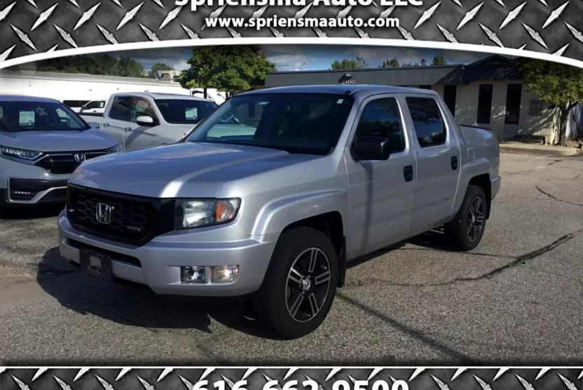 2014 Honda Ridgeline Sport photo 1