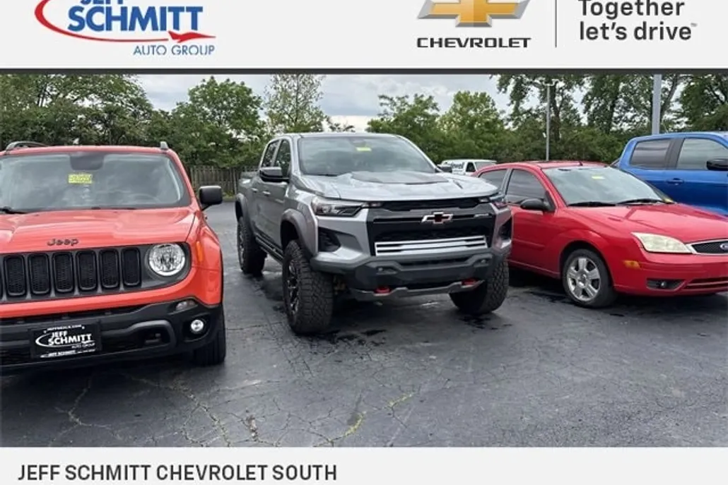 2023 Chevrolet Colorado ZR2 photo 1