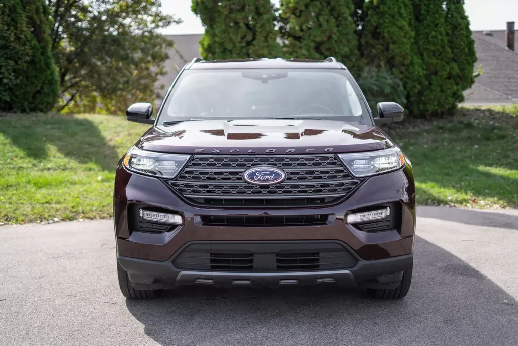 2023 Ford Explorer XLT photo 1