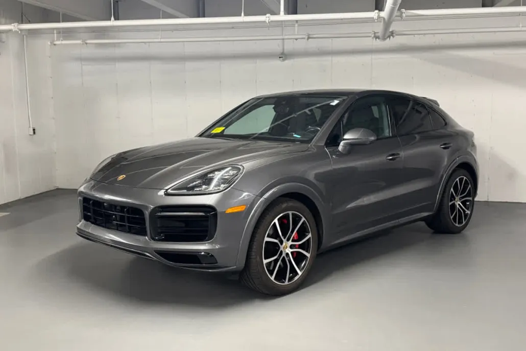 2021 Porsche Cayenne GTS Coupe photo 1