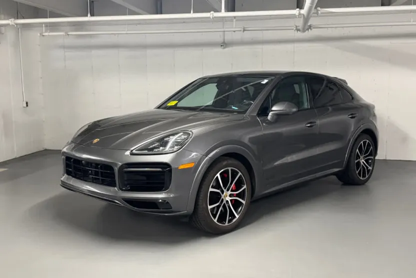 2021 Porsche Cayenne GTS Coupe photo 1