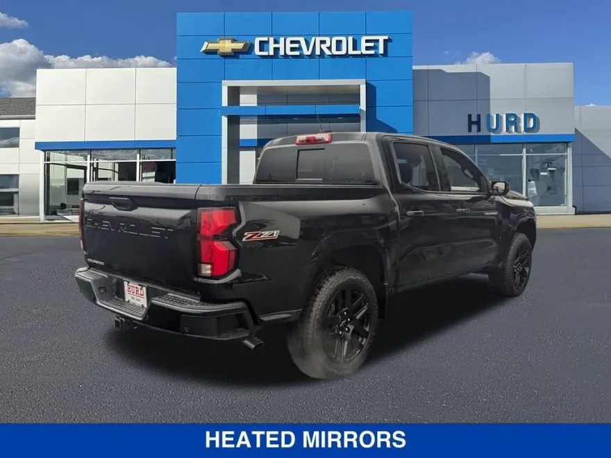2025 Chevrolet Colorado Z71 photo 1