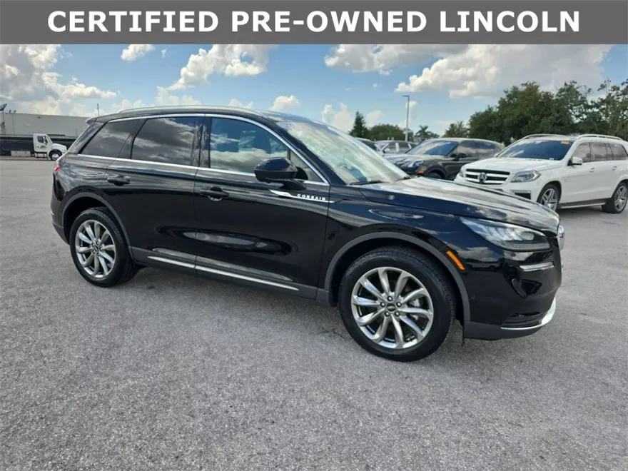 2021 Lincoln Corsair Standard photo 1